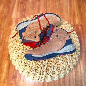 Columbia Women’s Newton Ridge Plus Waterproof Hiking Boot, Sz 9.5